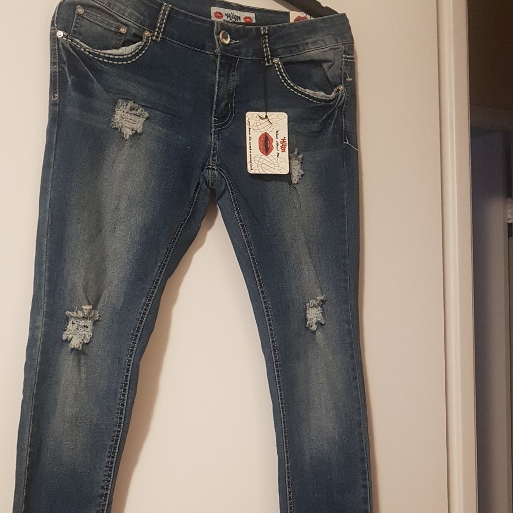 WAM distressed skinny jean size 9-10
